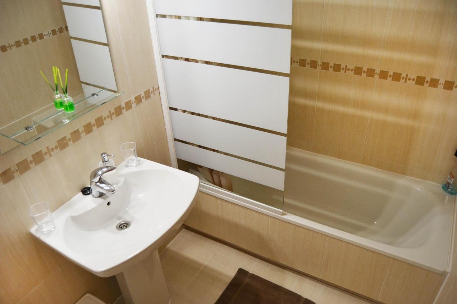 Sant Pere 139 Apartments Ел Кампело Екстериор снимка