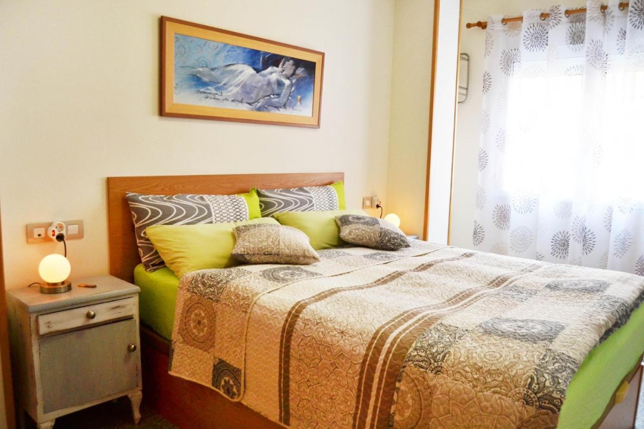 Sant Pere 139 Apartments Ел Кампело Екстериор снимка